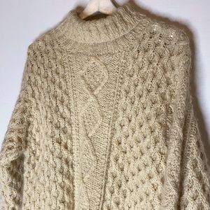 Vintage Liz Claiborne Liz & co cable knit wool turtle neck sweater